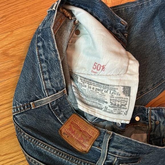 Levi 501 Skinny - Picture 3 of 3